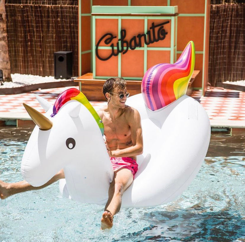 Inflatable Weiẞer Einhorn